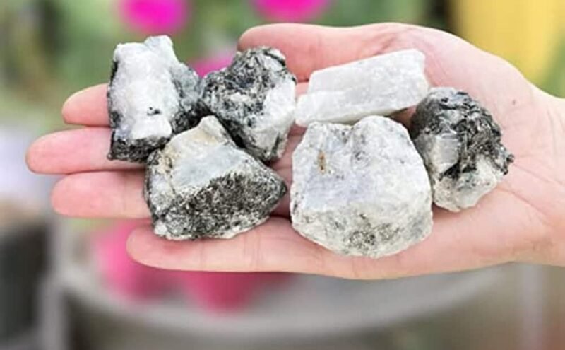 Divinity Healing Natural Rough – Rainbow Moonstone 100gm AAA Grade Unpolished Raw Stone for Gemstone Reiki Healing Crystal Stones Natural Healing Crystals Abundance Stones 18
