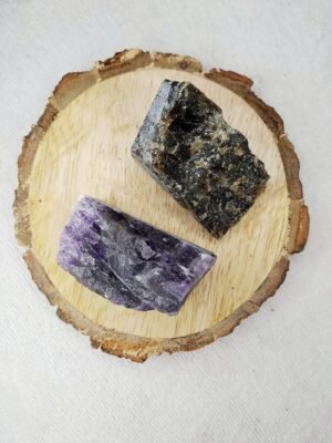 Amethyst and Labrodite AAA Grade Raw Natural Crystal Combo with Wooden Natural Bark Coaster for Healing, Meditation and Manifestation
